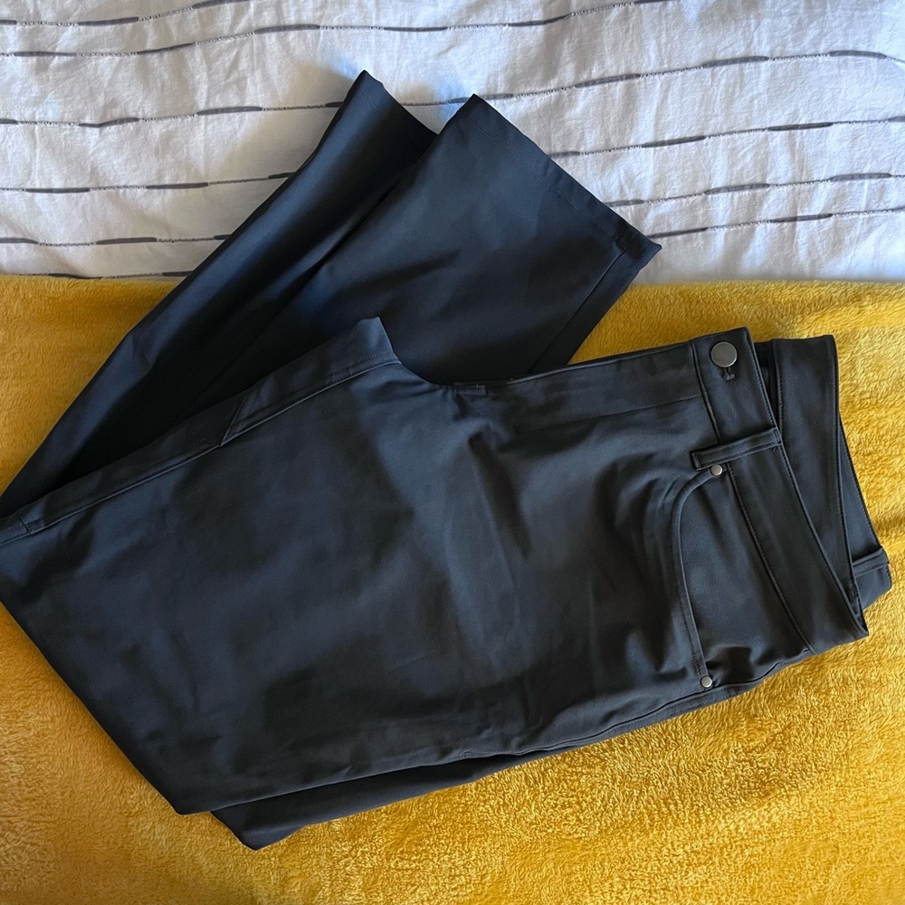 Lululemon Men’s Commission/ABC Pants in Grey 33/32 great condition